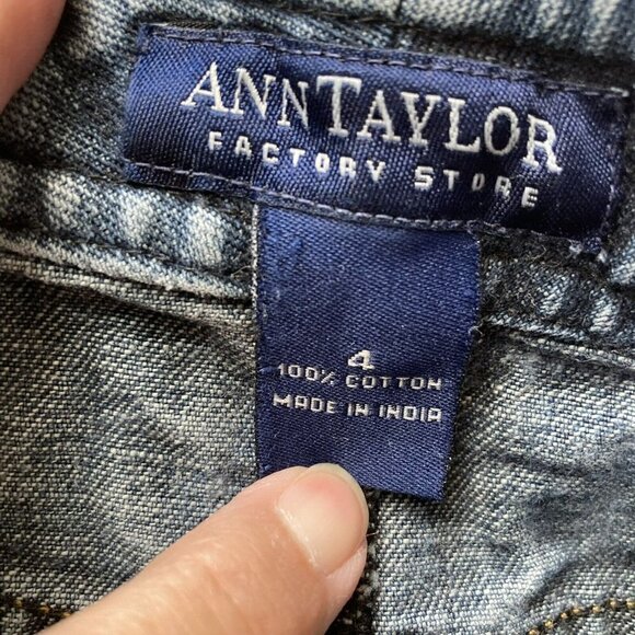 Anne Taylor Loft Factory Retro Y2K Medium Wash Front Pockets Denim Skirt Size 4 - Picture 7 of 11